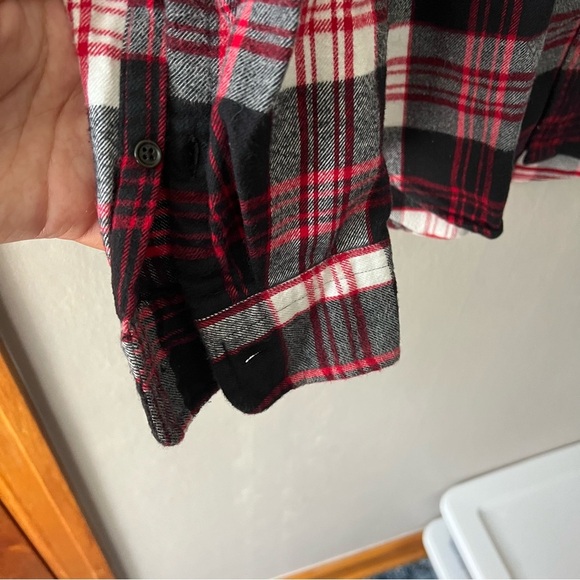 Land’s End Red and Black Flannel Button Up Size Large - Picture 6 of 6